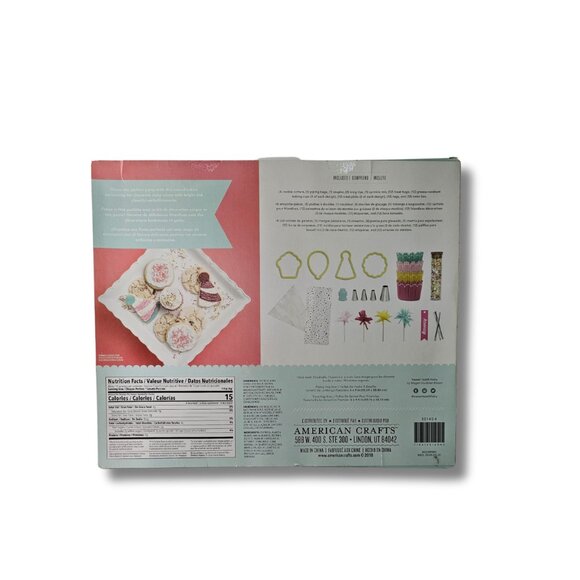 Cupcake Decorating Kit - 75 pieces - Picture 4 of 6